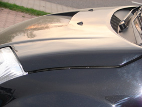 C2MotorhaubeSeitlich